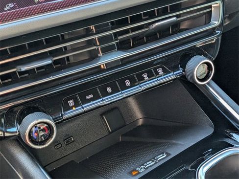 Certified 2025 Chevrolet Traverse Z71 w/ Driver Confidence Package image 20