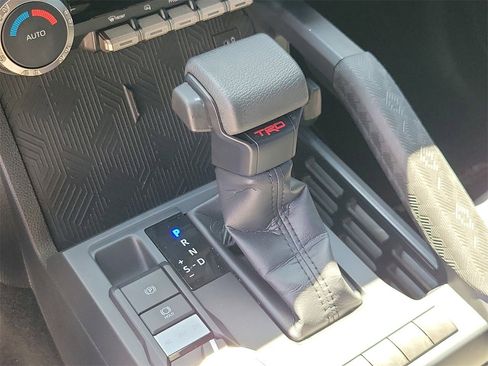 Used 2025 Toyota Tacoma TRD Sport image 27