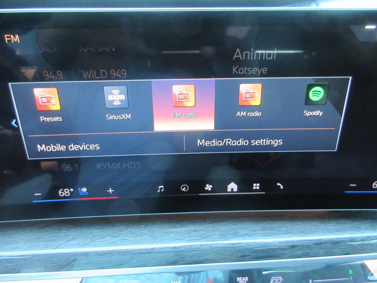 Used 2023 BMW 760i xDrive AWD/4WD image 67