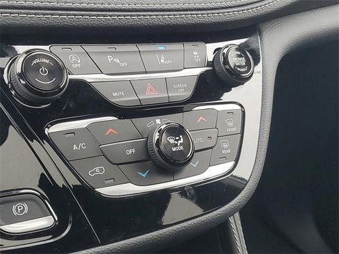 New 2026 Chrysler Pacifica Limited w/ Trailer Tow Group image 29