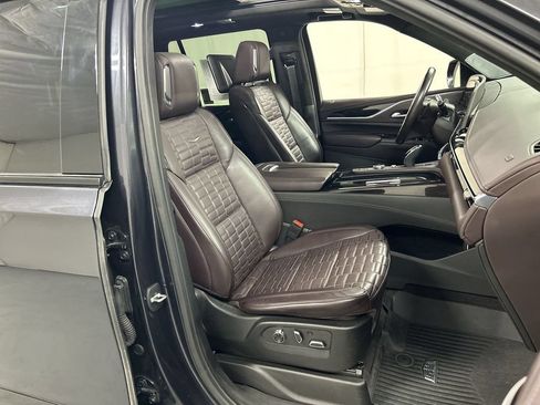Used 2023 Cadillac Escalade Sport Platinum w/ LPO, ONYX Package AWD/4WD image 25
