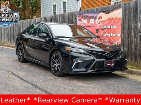 Used 2023 Toyota Camry SE image 3