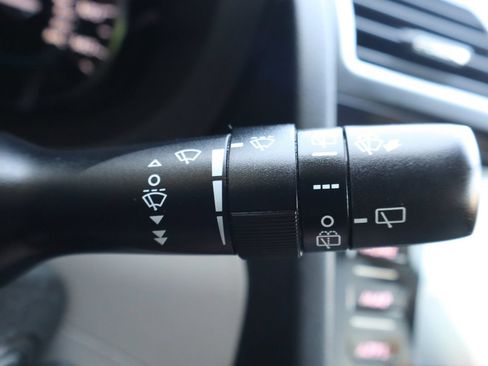 Used 2017 Subaru Forester 2.5i Limited AWD/4WD image 32