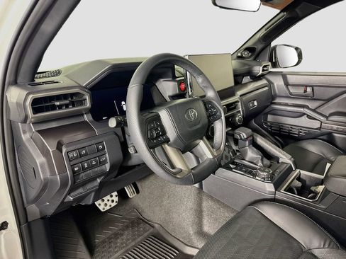 Used 2025 Toyota 4Runner TRD Sport Premium AWD/4WD image 9
