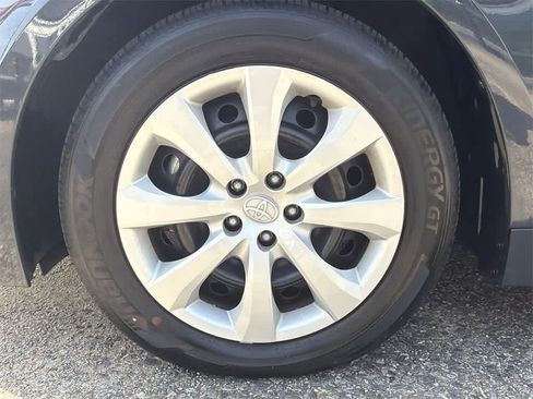 Used 2025 Toyota Corolla LE image 9