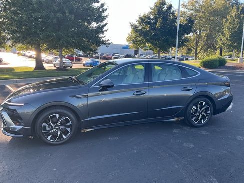 Used 2025 Hyundai Sonata SEL FWD image 5
