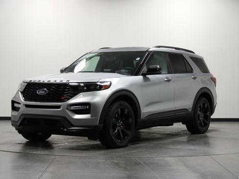 Used 2024 Ford Explorer ST w/ Equipment Group 401A image 8