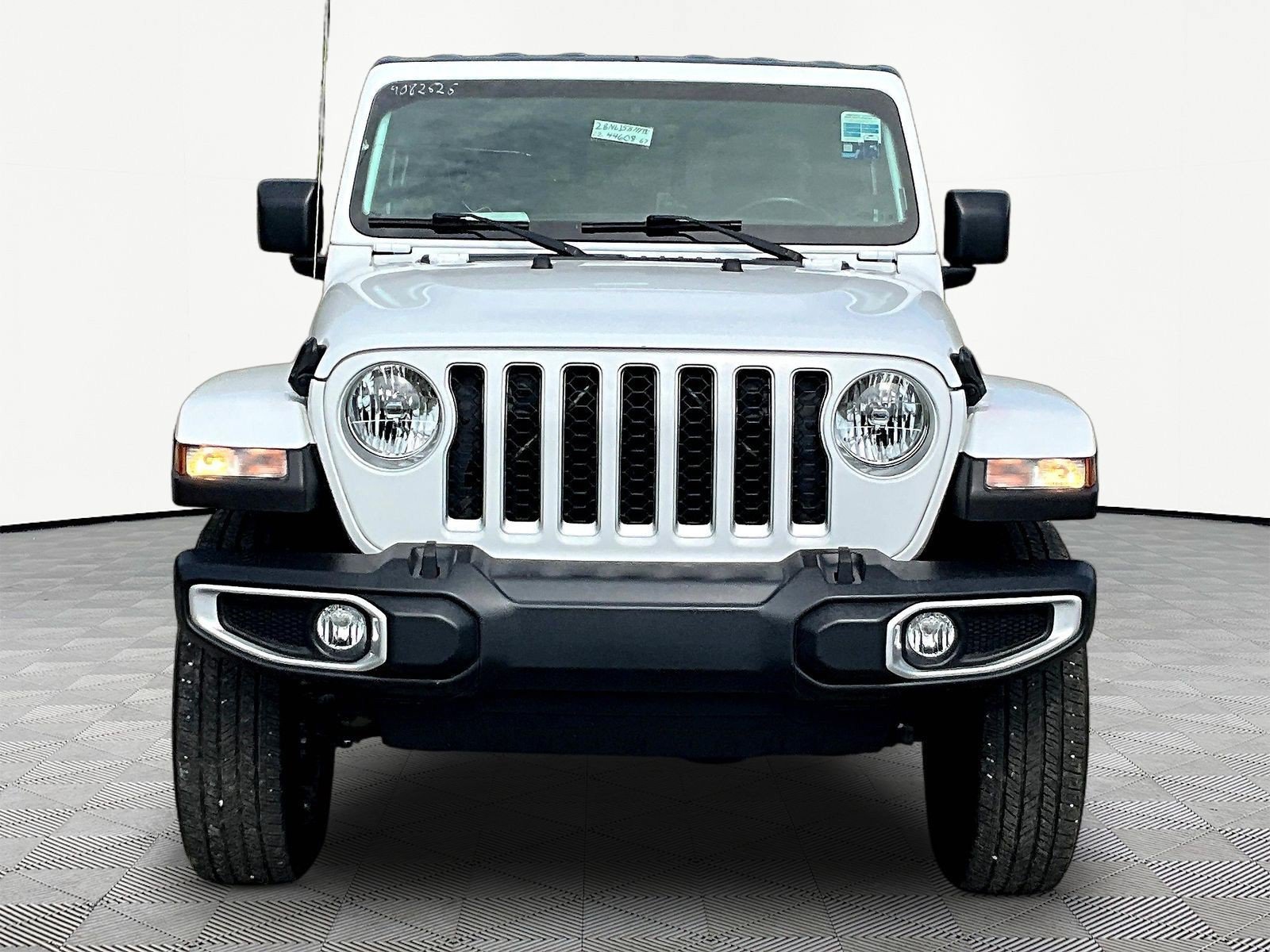 Used 2022 Jeep Gladiator Overland AWD/4WD image 2