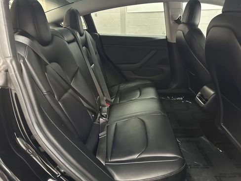 Used 2018 Tesla Model 3 Long Range RWD image 21