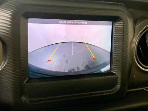 Used 2022 Jeep Wrangler Sport image 13