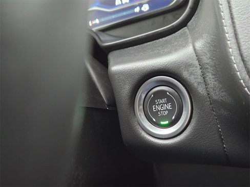 Used 2024 Chevrolet Suburban Z71 w/ Off-Road Capability Package image 20