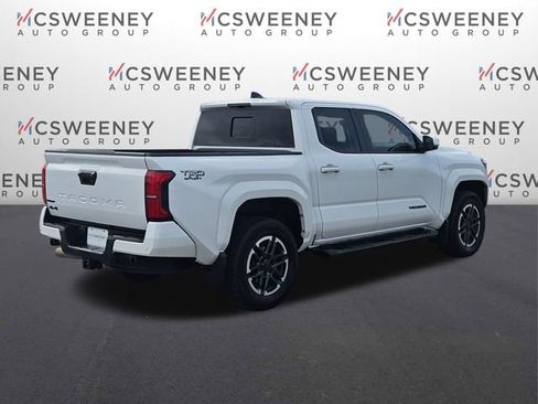 Used 2024 Toyota Tacoma TRD Sport w/ TRD Sport Upgrade Package AWD/4WD image 5