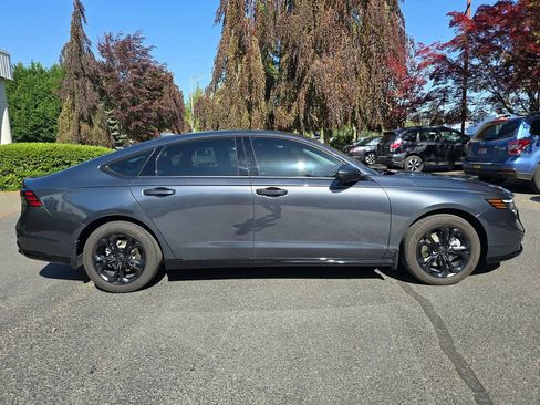 Used 2025 Honda Accord EX-L image 3