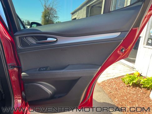 Used 2022 Alfa Romeo Stelvio Veloce image 35