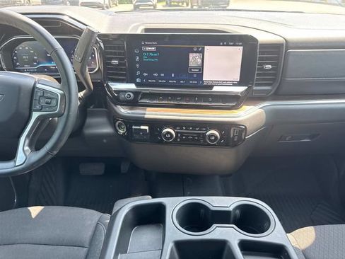 Used 2024 Chevrolet Silverado 1500 RST AWD/4WD image 19