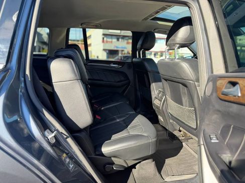 Used 2015 Mercedes-Benz GL 450 4MATIC image 32
