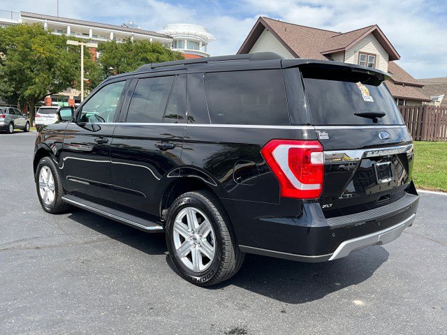 Used 2020 Ford Expedition XLT w/ Equipment Group 202A AWD/4WD image 5