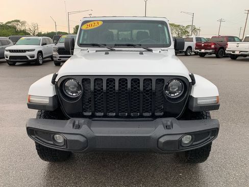 Used 2023 Jeep Gladiator Overland AWD/4WD image 28