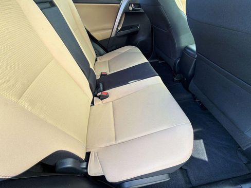 Used 2018 Toyota RAV4 XLE image 32