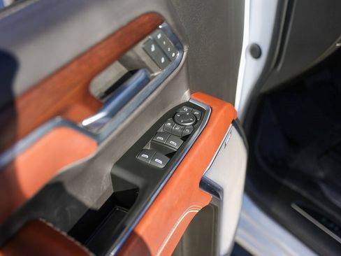 Used 2024 GMC Sierra 2500 Denali Ultimate w/ Max Trailering Package image 25