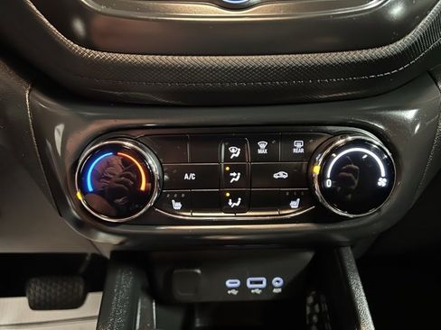 Used 2023 Chevrolet TrailBlazer LT image 40