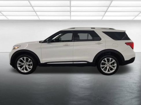 Used 2023 Ford Explorer Platinum w/ Premium Technology Package image 6