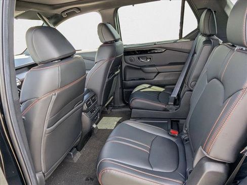 New 2025 Honda Pilot TrailSport image 16