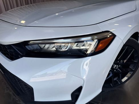 Used 2025 Honda Civic Sport image 9