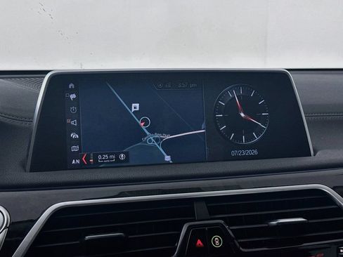 Used 2018 BMW 750i xDrive AWD/4WD image 14