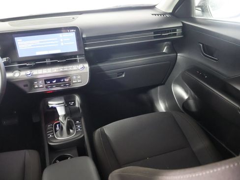 Used 2025 Hyundai Kona SEL FWD image 27