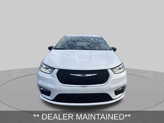Certified 2024 Chrysler Pacifica Touring-L FWD image 2