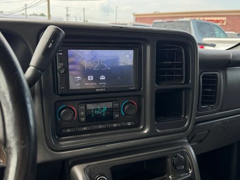 Used 2006 Chevrolet Silverado 1500 LT w/ Onstar Plus Package RWD image 16