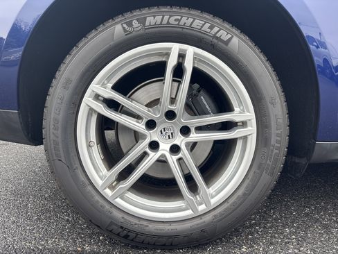 Certified 2025 Porsche Macan image 21