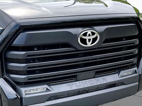 Used 2023 Toyota Tundra SR5 w/ SR5 Convenience Package AWD/4WD image 29