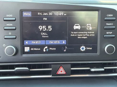 Used 2023 Hyundai Elantra SE image 26