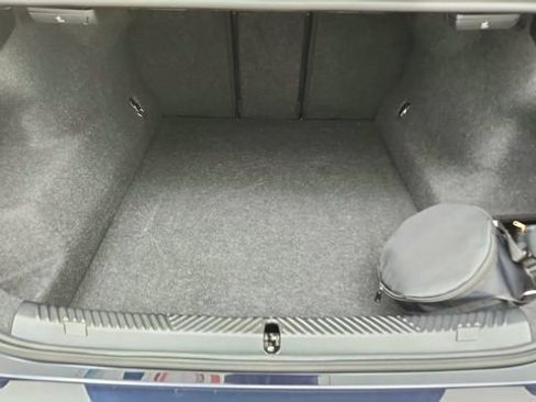 Used 2026 BMW 550e xDrive image 15