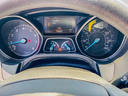 Used 2018 Ford Focus SE w/ SE Appearance Package image 17