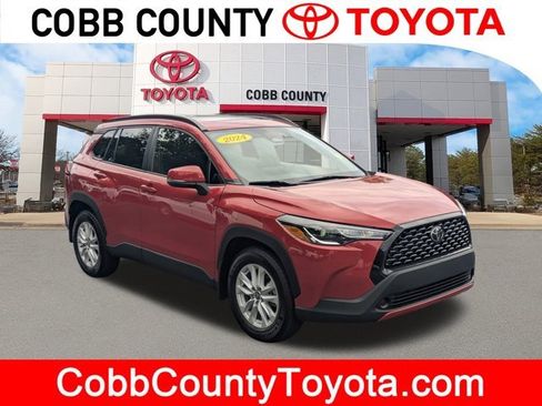 Used 2024 Toyota Corolla Cross LE w/ Moonroof Package image 1