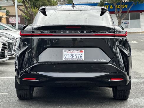 Used 2025 Lexus RZ 300e image 5