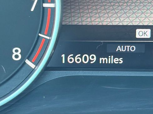 Certified 2025 Nissan Rogue S image 19