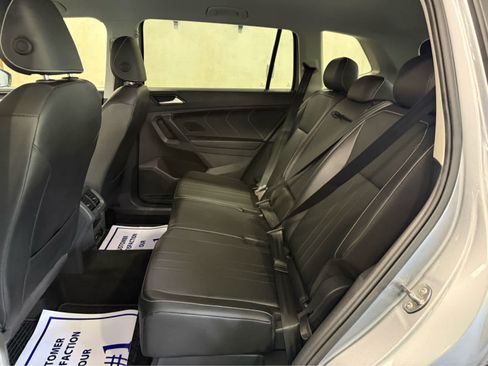 Used 2024 Volkswagen Tiguan SE AWD/4WD image 20