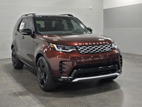New 2026 Land Rover Discovery Limited Edition image 11