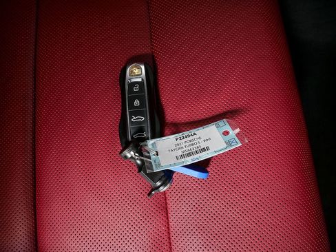 Certified 2021 Porsche Taycan Turbo S image 29