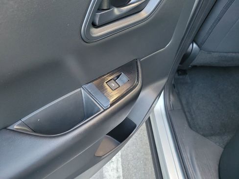 Certified 2025 Nissan Rogue S image 12