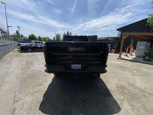Used 2024 GMC Sierra 2500 AT4 w/ AT4 Premium Plus Package AWD/4WD image 5