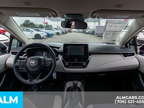 Used 2025 Toyota Corolla LE image 16