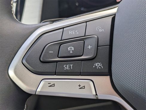 New 2026 Volkswagen Atlas Cross Sport SE image 25