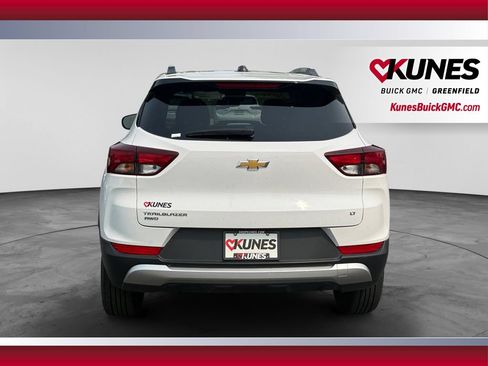 Used 2025 Chevrolet TrailBlazer LT AWD/4WD image 9