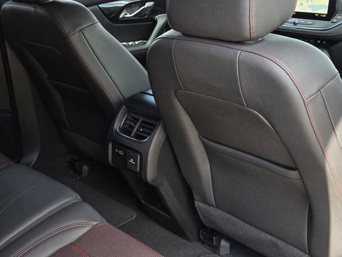 Used 2025 Chevrolet Blazer RS FWD image 42