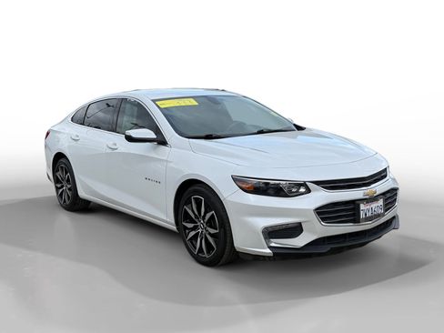 Used 2017 Chevrolet Malibu LT w/ Leather Package image 7